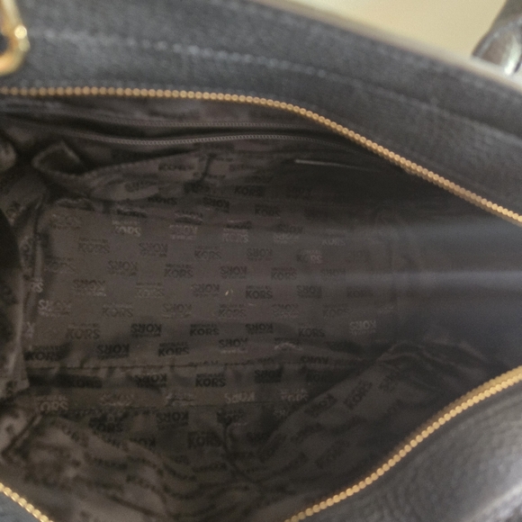 Michael Kors Hamilton Bag - Picture 5 of 11